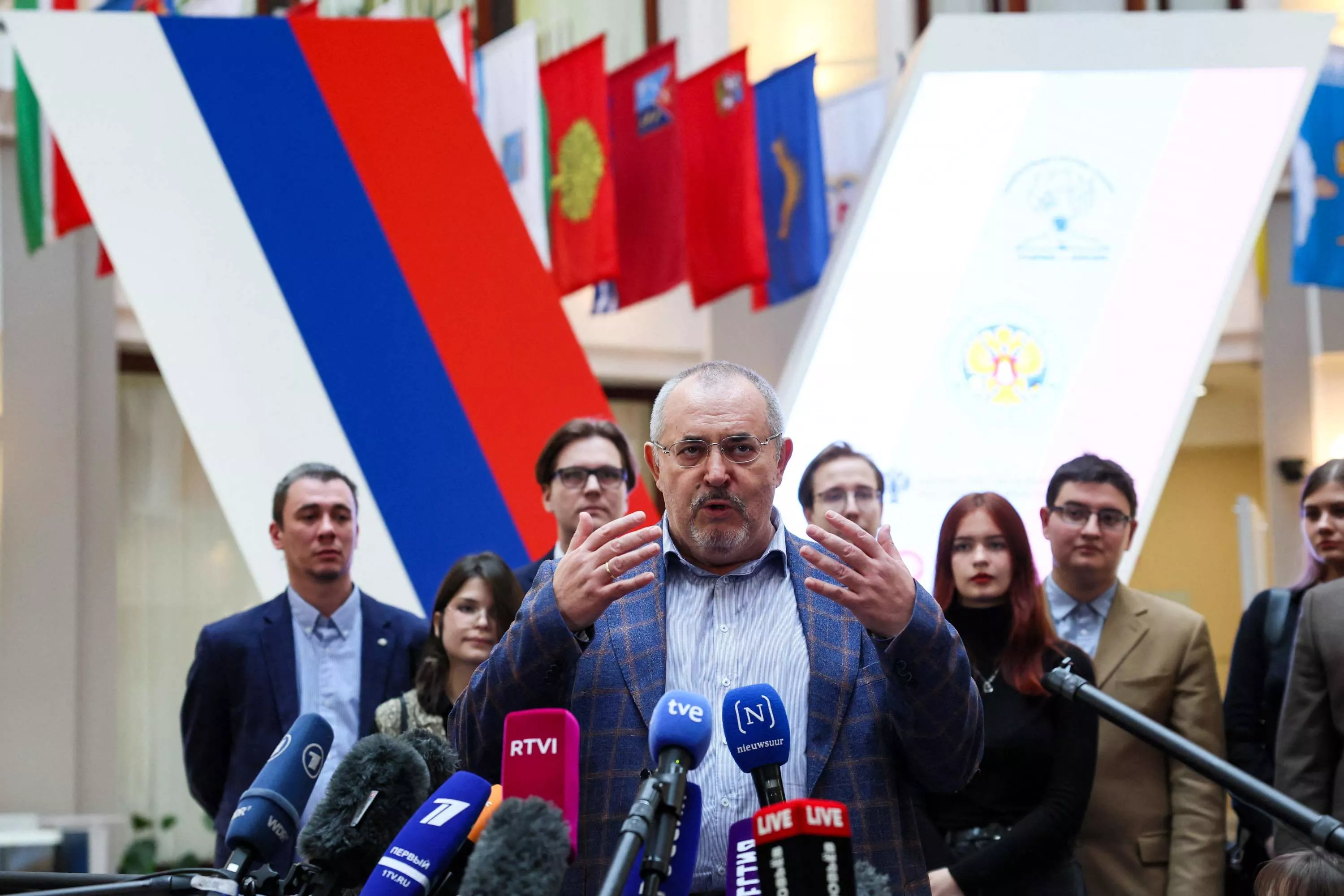 Un candidat face à Poutine : Boris Nadejdine véritable adversaire ou pantin du Kremlin ?